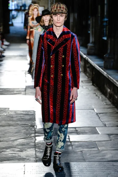 Look 66